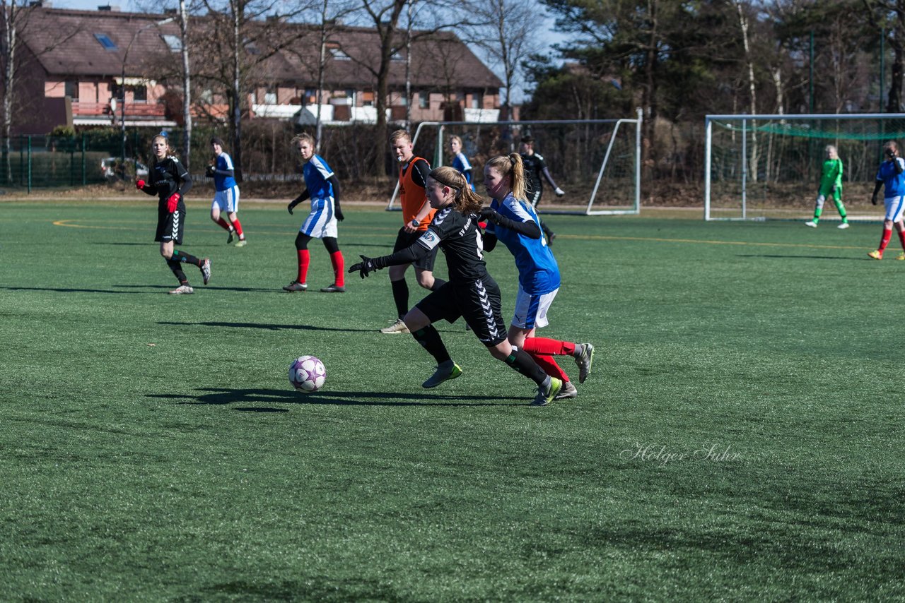 Bild 342 - B-Juniorinnen Halbfinale SVHU - Holstein Kiel : Ergebnis: 3:0